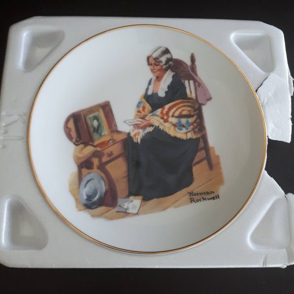 NEW Vintage NORMAN ROCKWELL "Memories" Plate 1984 - Picture 7 of 7